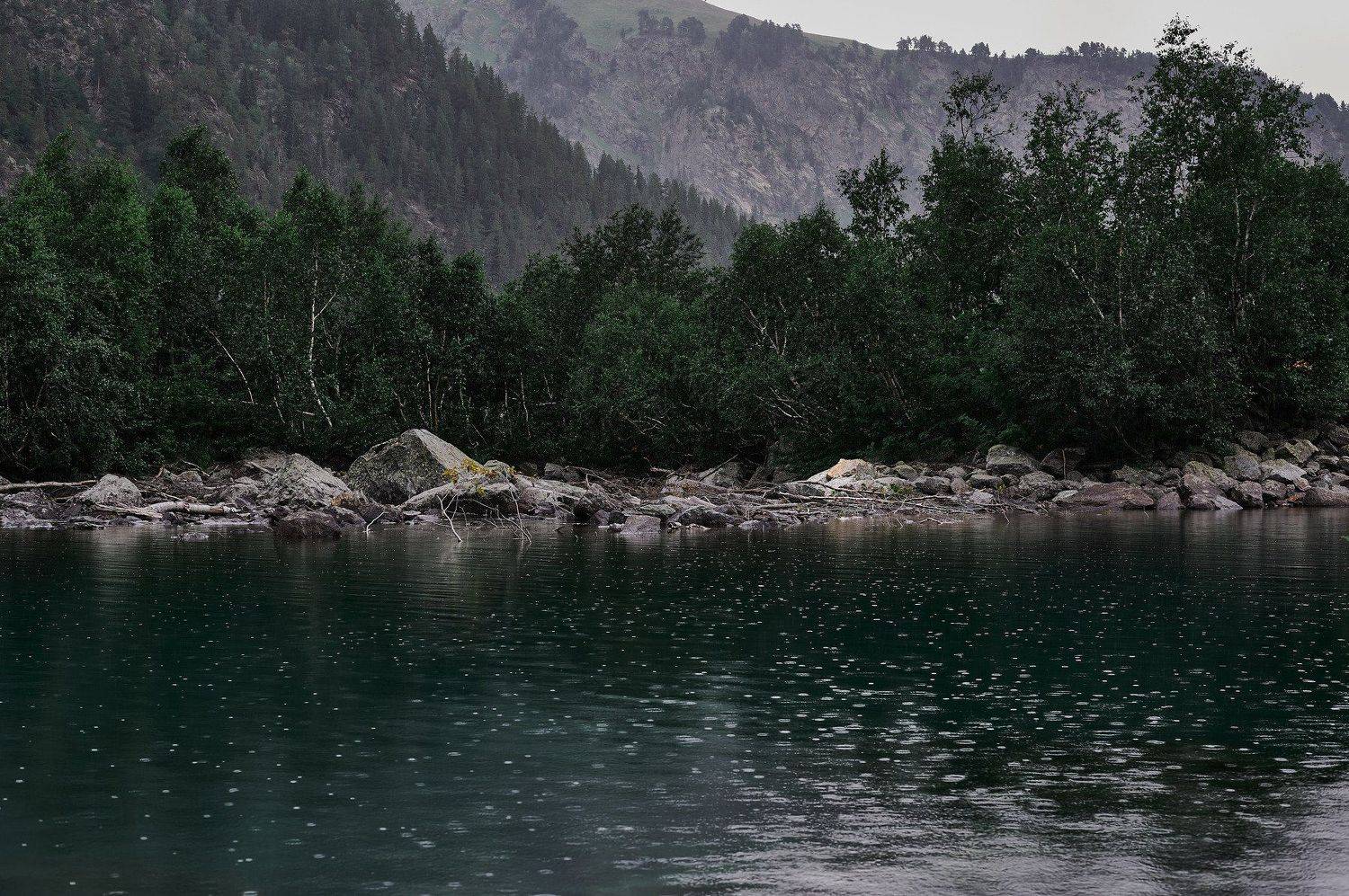 горы, озеро, вода, отражения, пасмурно, тучи, дождь, красота, природа, лето, DMITRIY MOISEEV