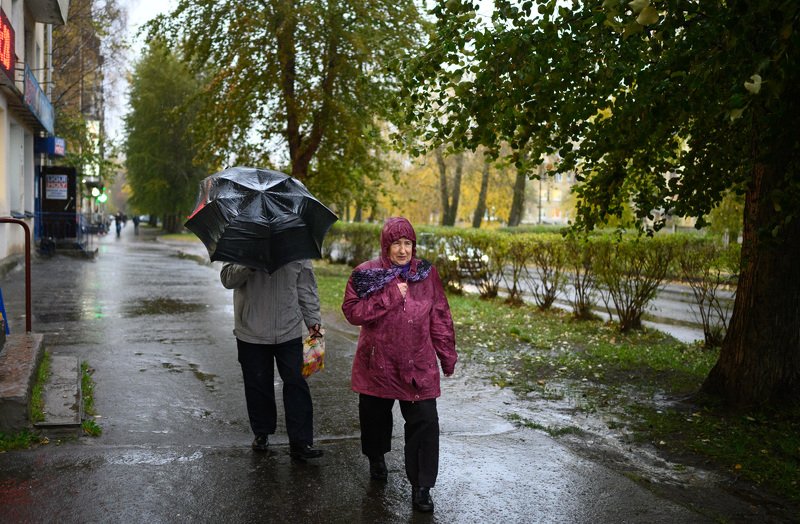 уличная фотография, streetphotography, северодвинск, осень, Непогода фото превью