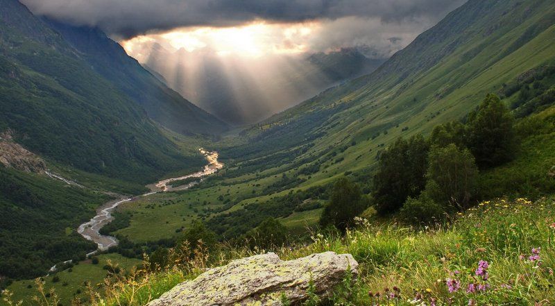 Opening of a Gate фото превью