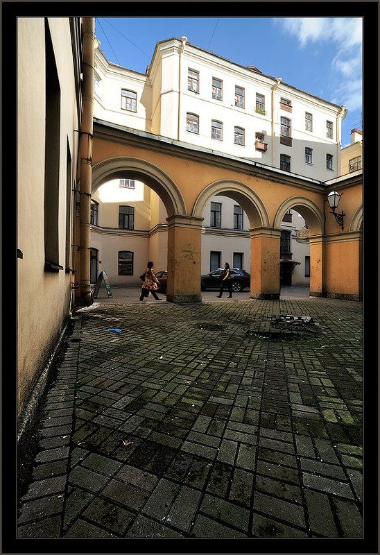 петербург, центр, капелла, дворы Цветная питерская картинка из дворов Капеллы фото превью