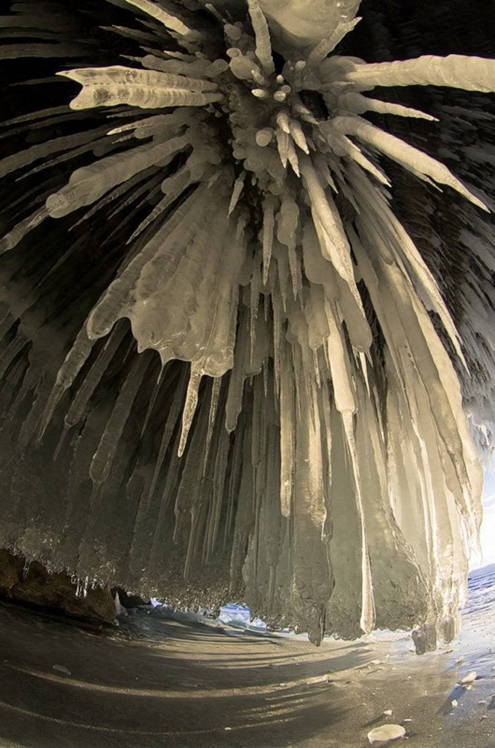 байкал, грот, лед, зима, сосульки, Екатерина (PhotoJourneys.ru) Васягина