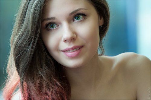 Карина. Серия Выстрелы в голову, выпуск № 001.