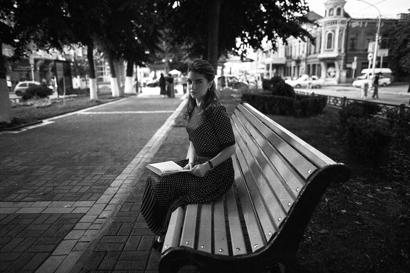 девушка,жанр,портрет,фотография,модель,арт,portrait,photography, middle,nature,soul,свет,girl,canon 35mm, woman,monochome,ню,гламур  фото превью