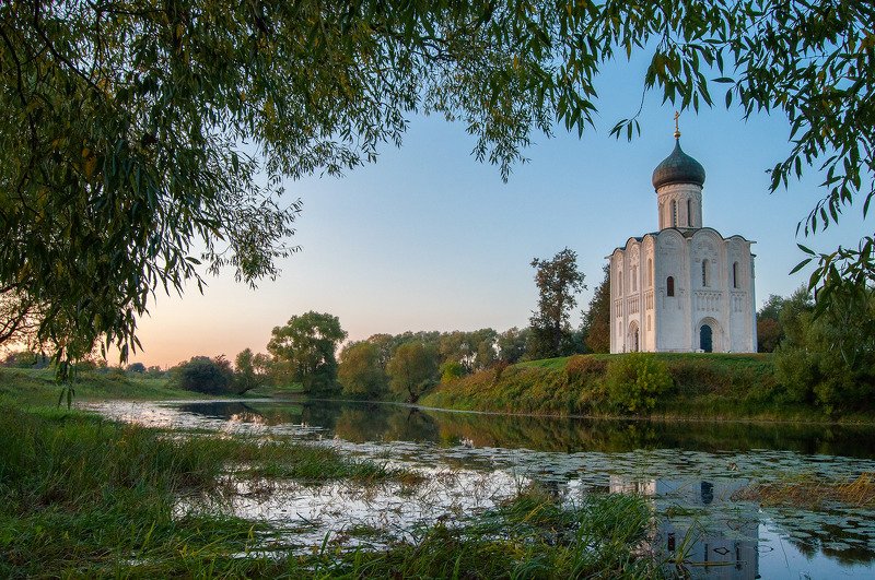 покрова на нерли, храм, церковь, рассвет, утро, вечер, осень Покрова на Нерли фото превью