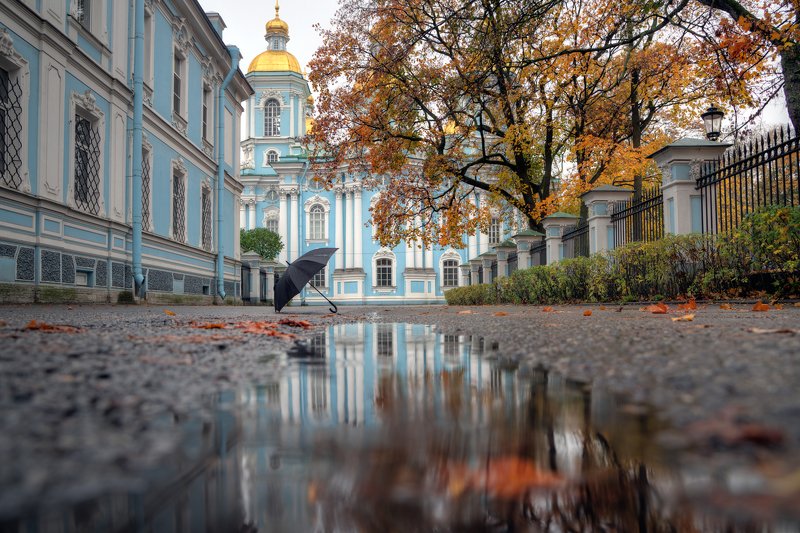 Октябрь. Санкт-Петербург. У Морского собора фото превью