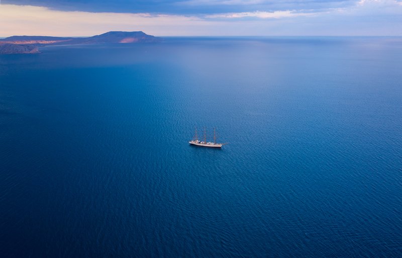 Фрегат Херсонес у берегов посёлка Новый Свете фото превью