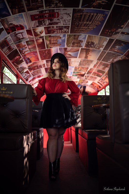 Bus portrait фото превью