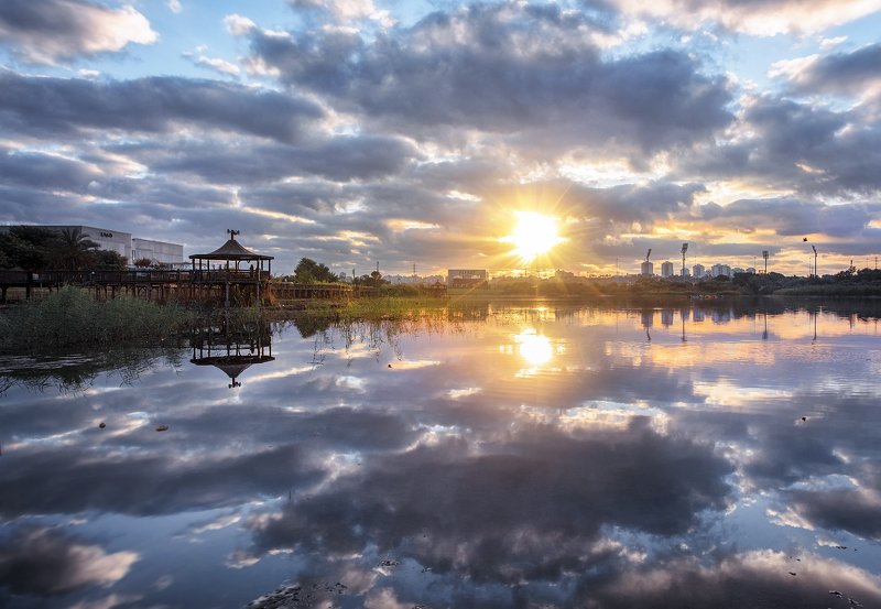 отражения в воде фото превью