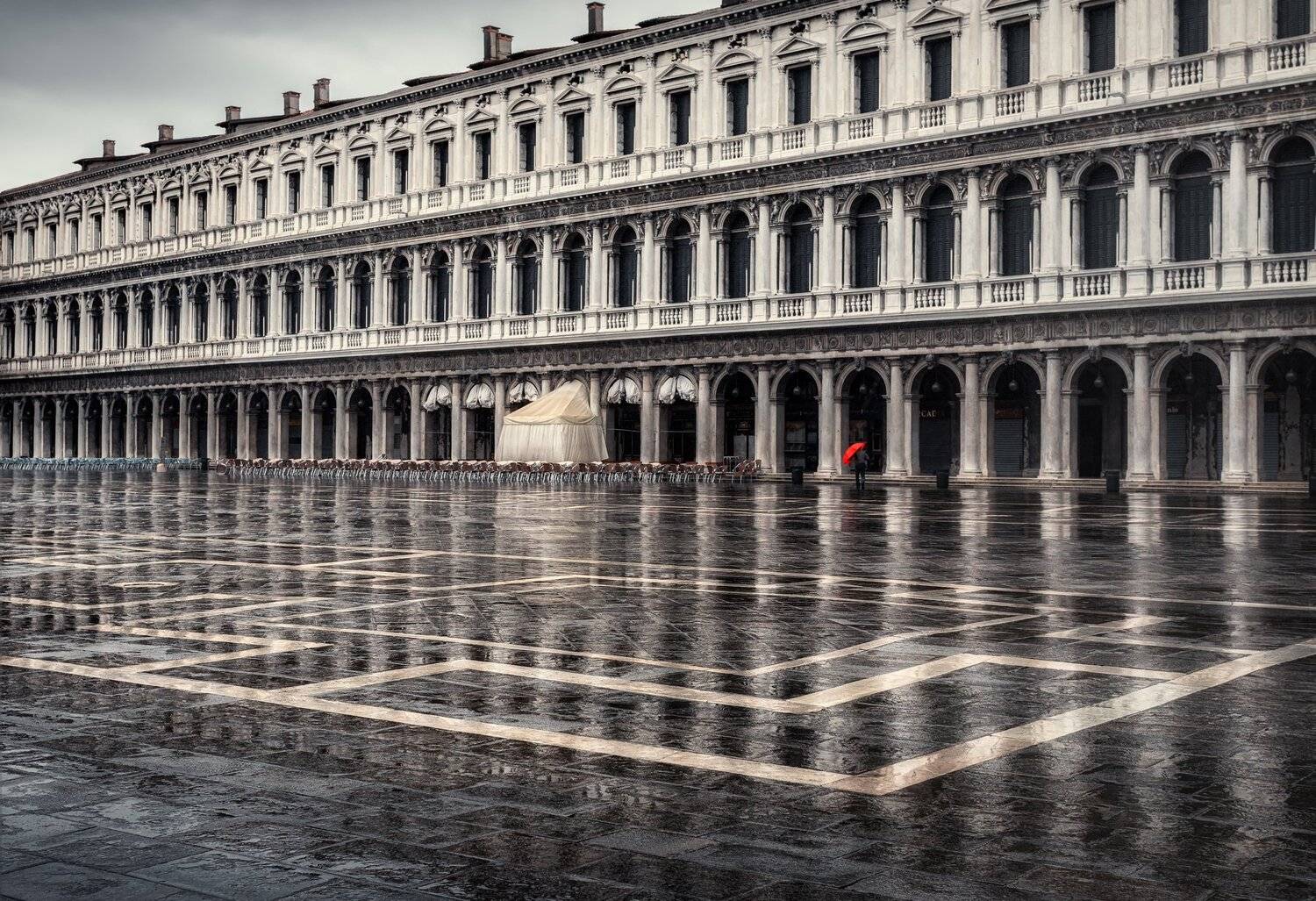 город, площадь, зонт, Александр Безмолитвенный