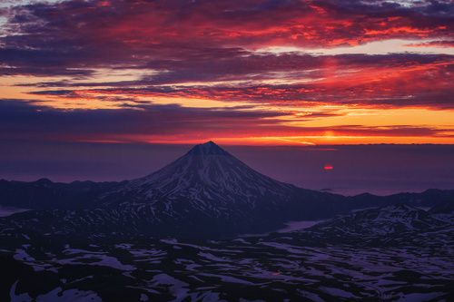 багровые реки неба