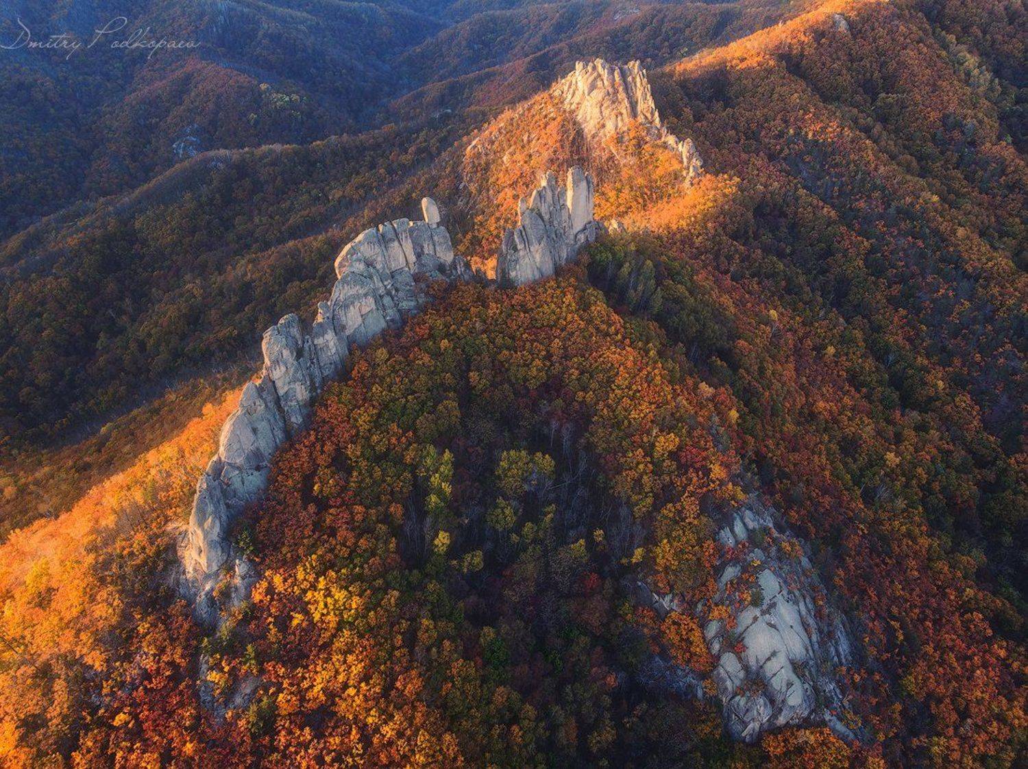россия,приморский край,лазовский район,чистоводное,парк драконов,свет,краски,скалы,осень,листва,закат,дмитрий подкопаев, Дмитрий Подкопаев