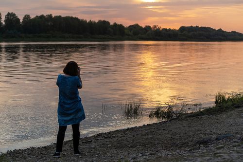 Золотистый вечер на берегу Оки