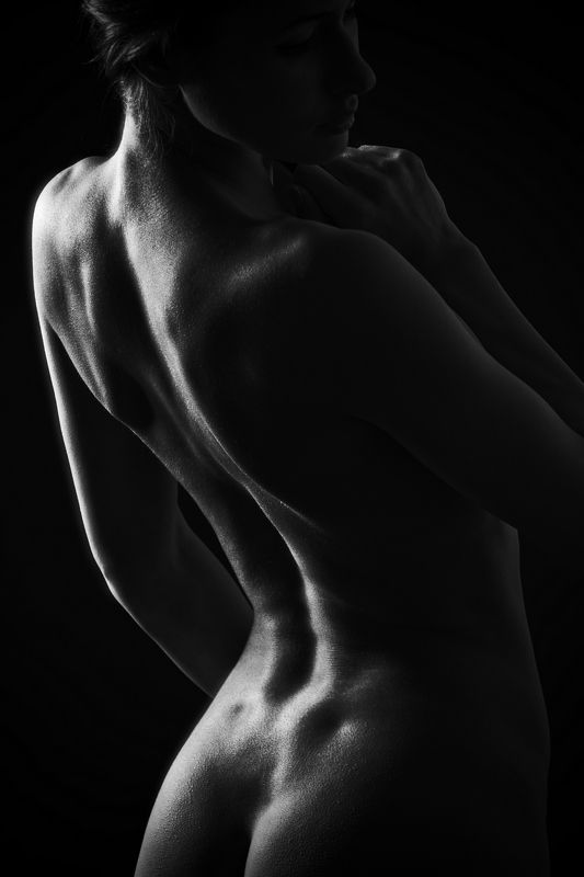 Behind фото превью