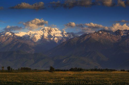 Пик Талгар, высшая точка Заилийского Алатау