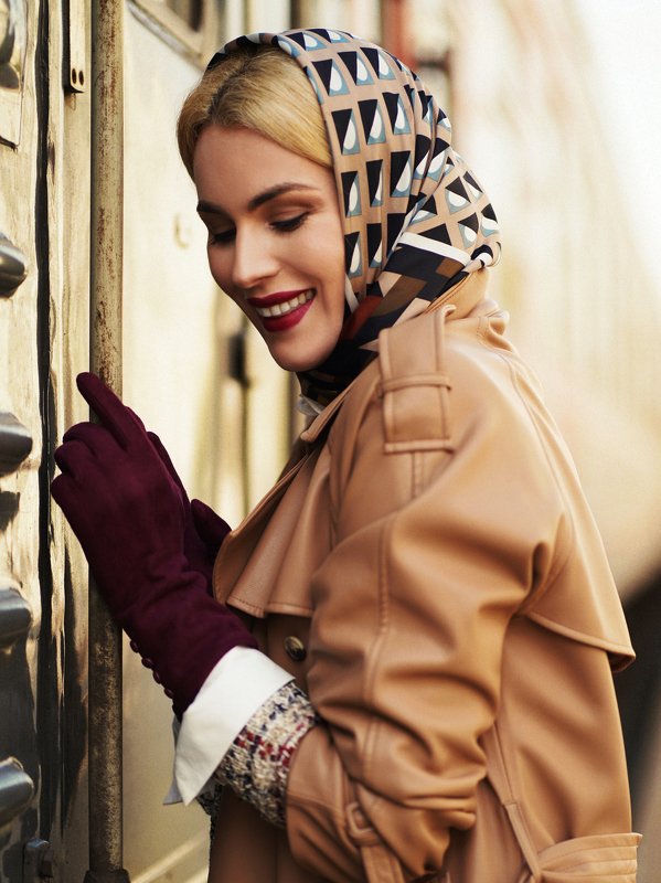 Блондинка из ТЕЛЕ2 фото превью