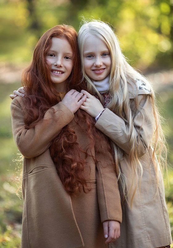 девочки,подружки,красотки,настроение,эмоции,осень,природа,красота, kids, children, girlfriends, beautiful,autumn, story, nature Подружки фото превью