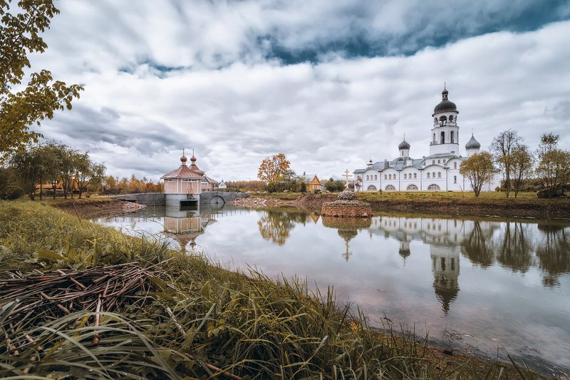 осенняя прогулка в крыпецком монастыре...  фото превью