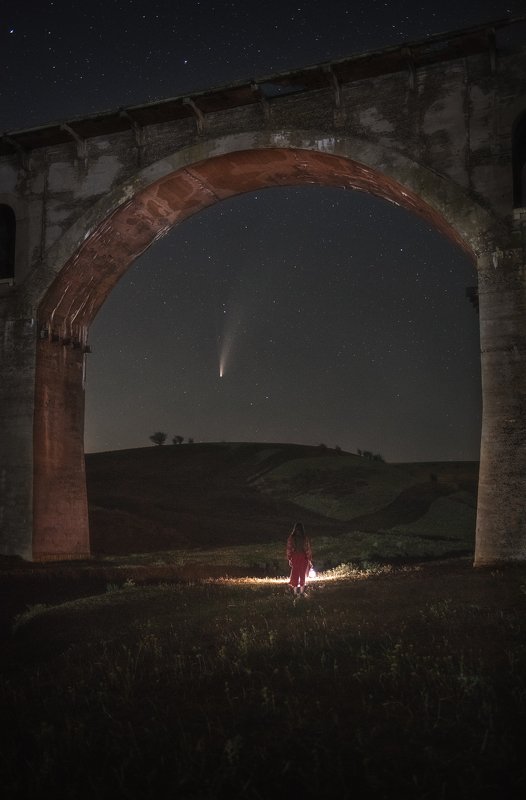 Хвостатая комета фото превью