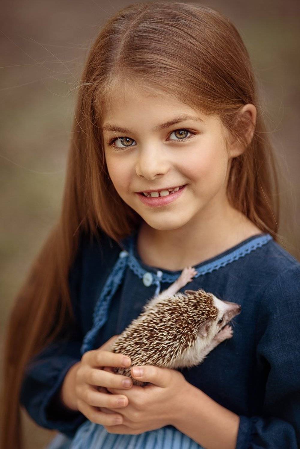 kid, children, childhood, pet, friends, friendship, animal, girl, charming, pretty, дети, девочка, детская фотосессия, детская фотография, children photography, летняя фотосессия, фотосессия с животными, еж, children photo, дети модели, дети модели москва, Шулина Ольга