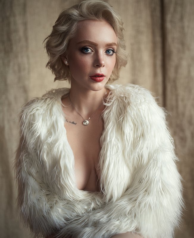 Portrait, 35mm, girl, beauty, retouch, posing, model, studio, photography, fitness, lingerie, sexy, sigma, sony, a7iii, a7m3, art, light, hair, bazarov, glamour, fashionable, elegant, fashion, style, pretty, doberman, awesome  фото превью