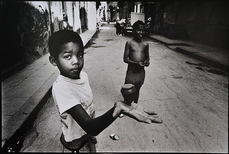 Cuba, Boy with top фото превью