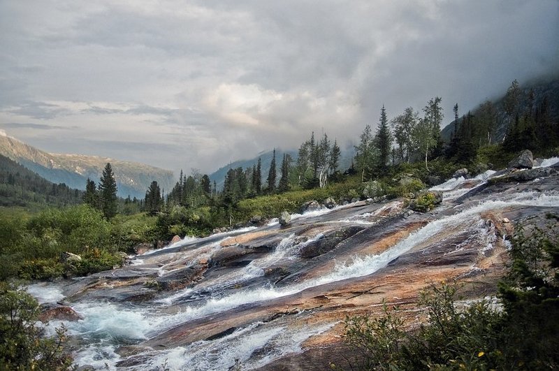 Саяны. Красная река. Начало. фото превью