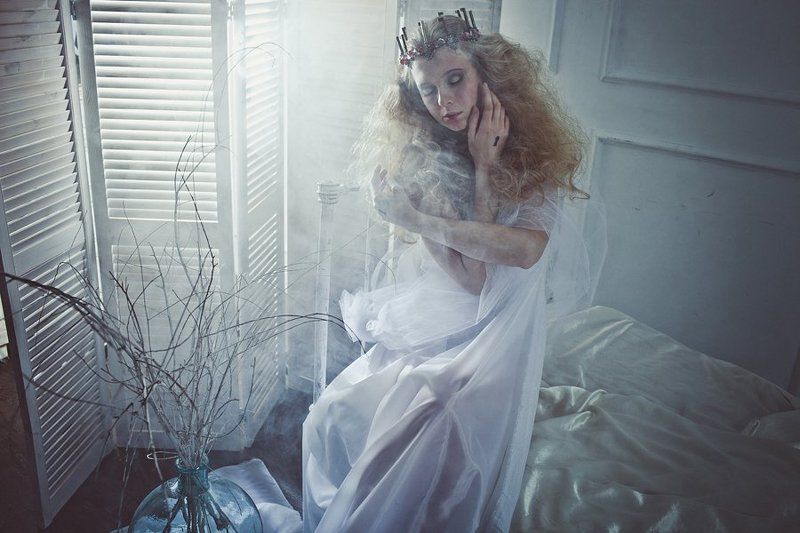 Королева белой комнаты фото превью