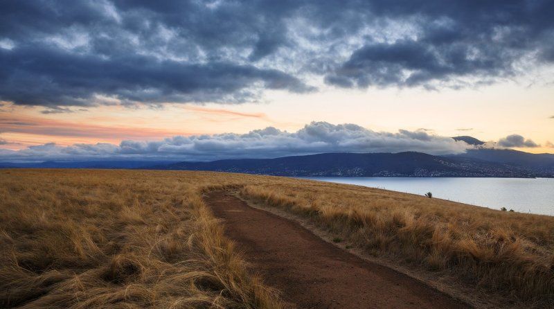 За уходящим солнцем. фото превью
