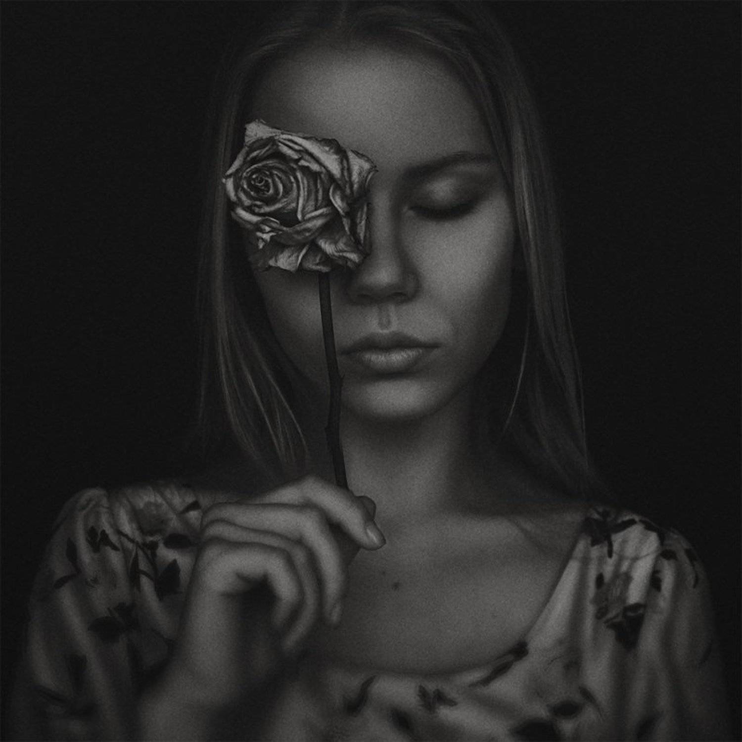 портрет, чб, гербарий, роза сушенная ,увядшие розы, Маховицкая Кристина