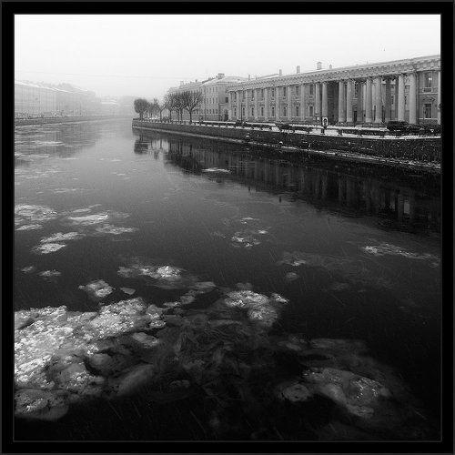 Учебное пособие по созданию черно-белых городских пейзажей. Состояние. Этюд с видом Фонтанки с Аничкова моста.