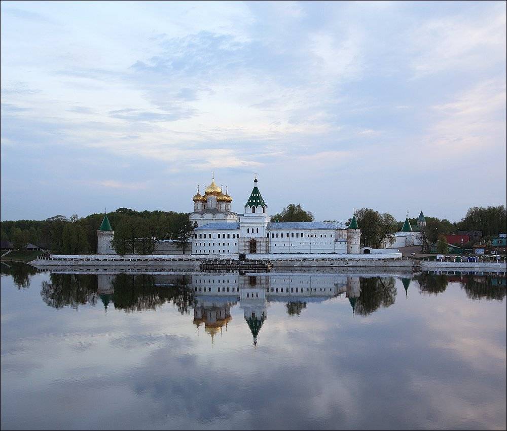 кострома, волга, ипатьевский монастырь, оражение,, Victor Pechenev