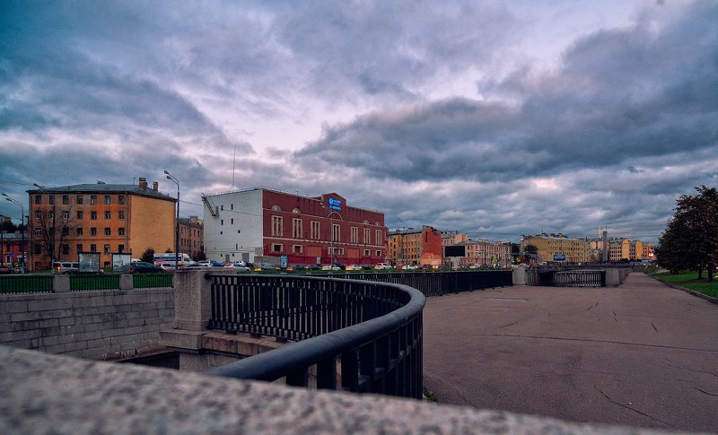 #санкт-петербург, , #обводный, канал, , #осень, , #набережная, #вечер, #перила, #гранит *** фото превью