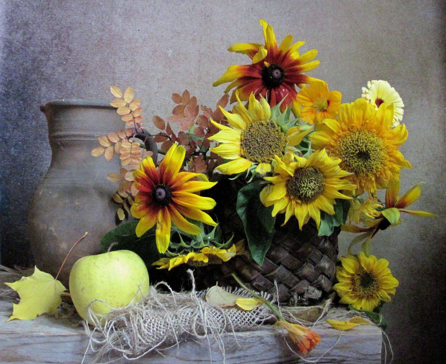 цветы, букет, подсолнухи, рудбекия, календула, настурция, пестерь. кувшин, рогожка, фрукты, Наталия Тихомирова