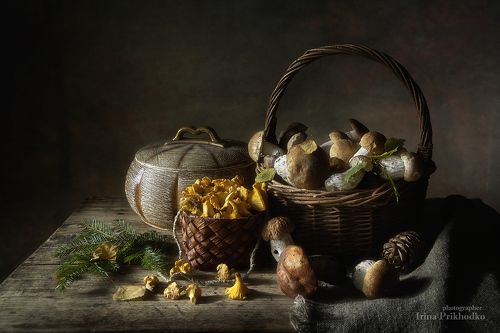 Натюрморт с грибами