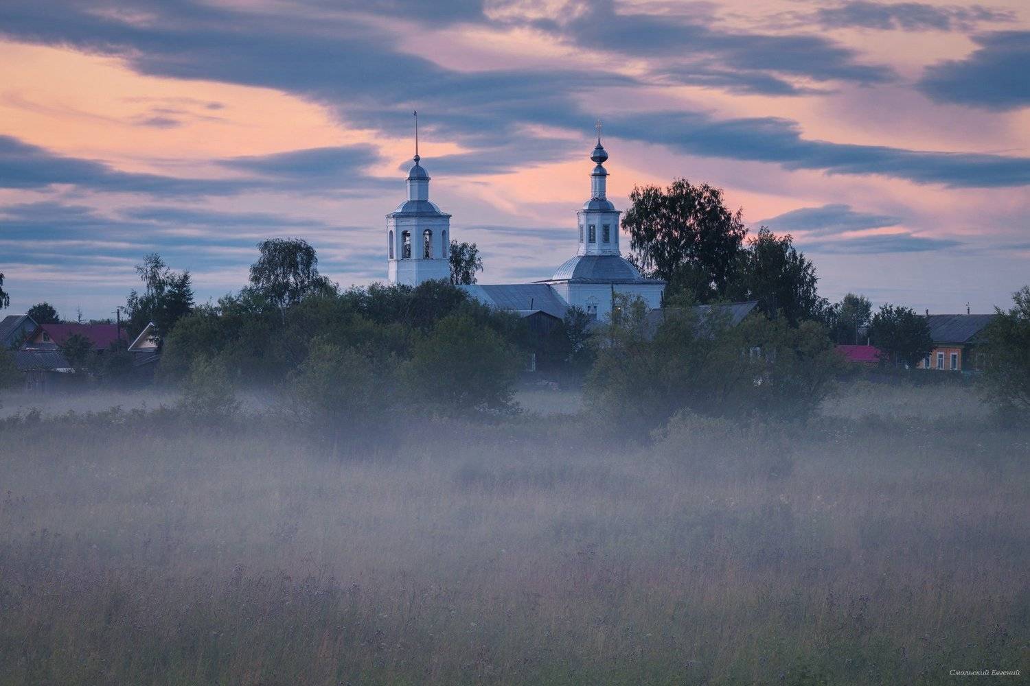 туман, поле, вечер, церковь, лето, Смольский Евгений