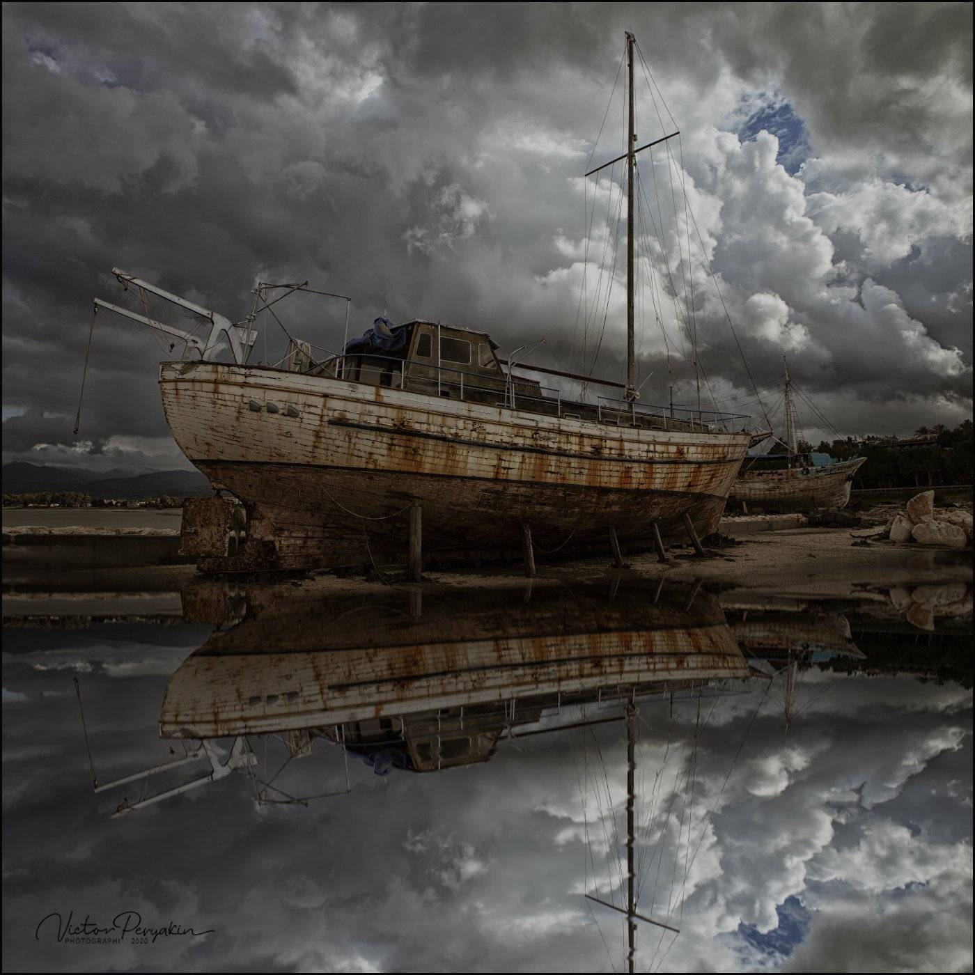 , Виктор Перякин