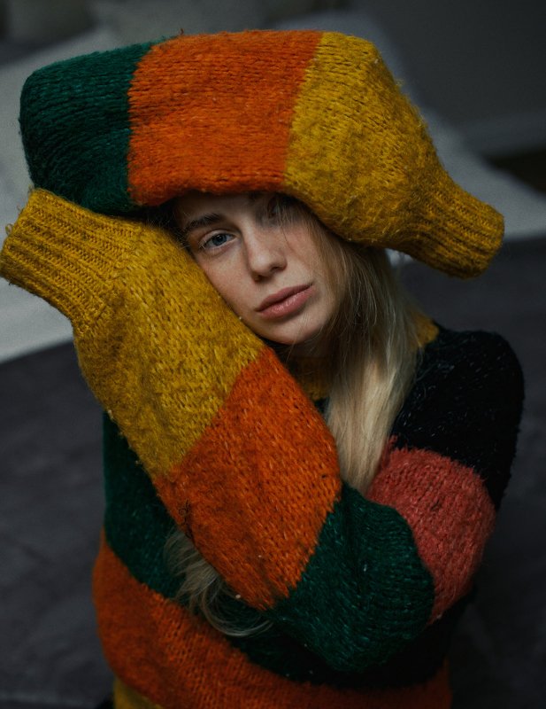 portrait, портрет, girl, brunette, portraiture, indoor, девушка, молодость,июль, ламповый, retouch, ретушь, цвет, cinematic,цветок, свитер, акварель, тёплый, fineart, beauty Immersion фото превью