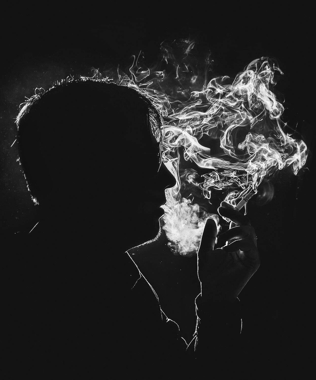 курение,дым,сигарета,мысли,тишина,безмолвие,вред,чёрно-белый, движение, Владимир Володин