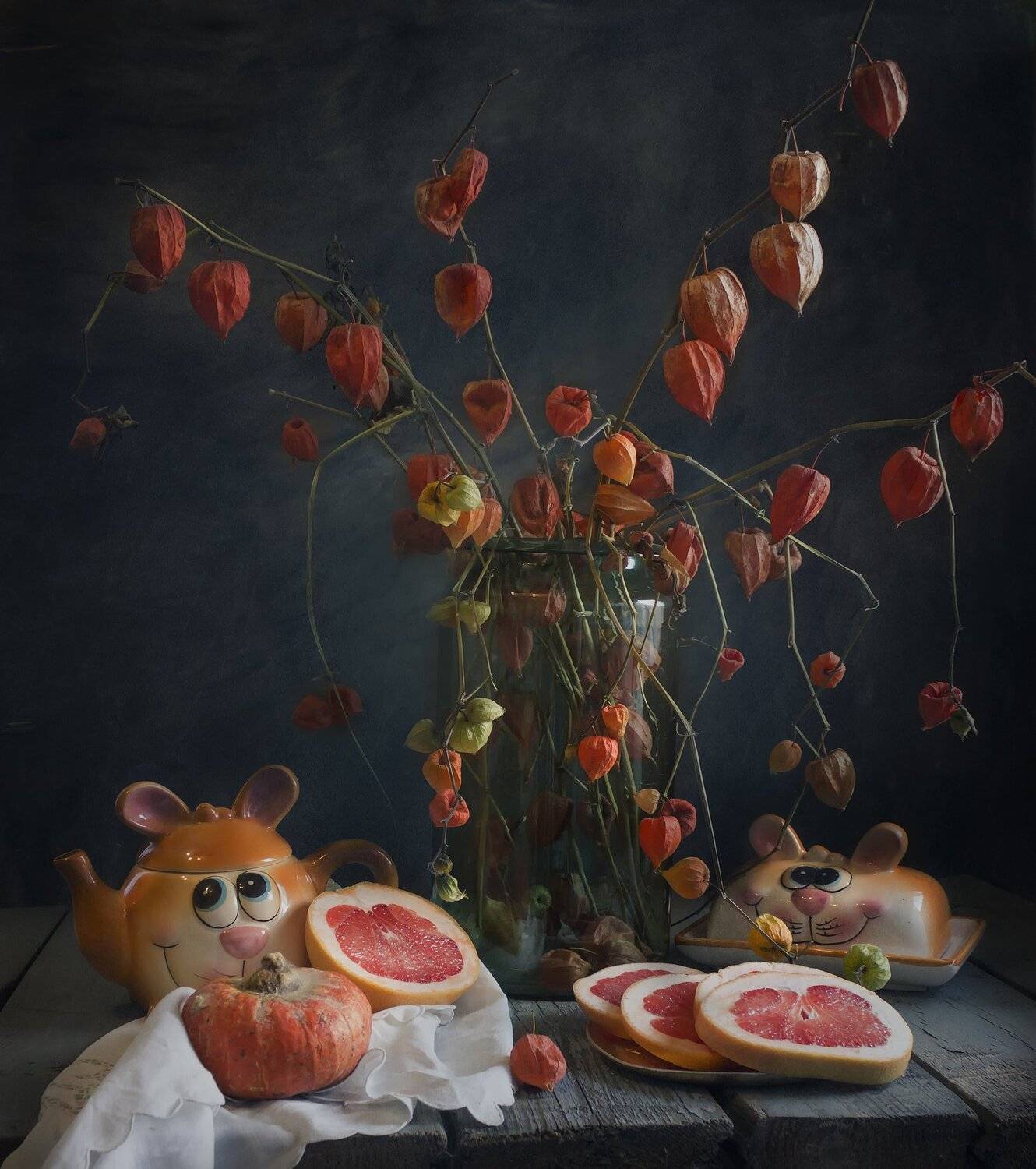 физалис, грейпфрут, оранжевые, чайник,натюрморт, Лионелла Зимина