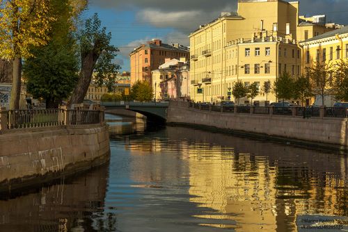 Последнее тёплое дыхание акварельной осени Петербурга...