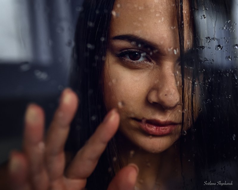 Behind the passion фото превью