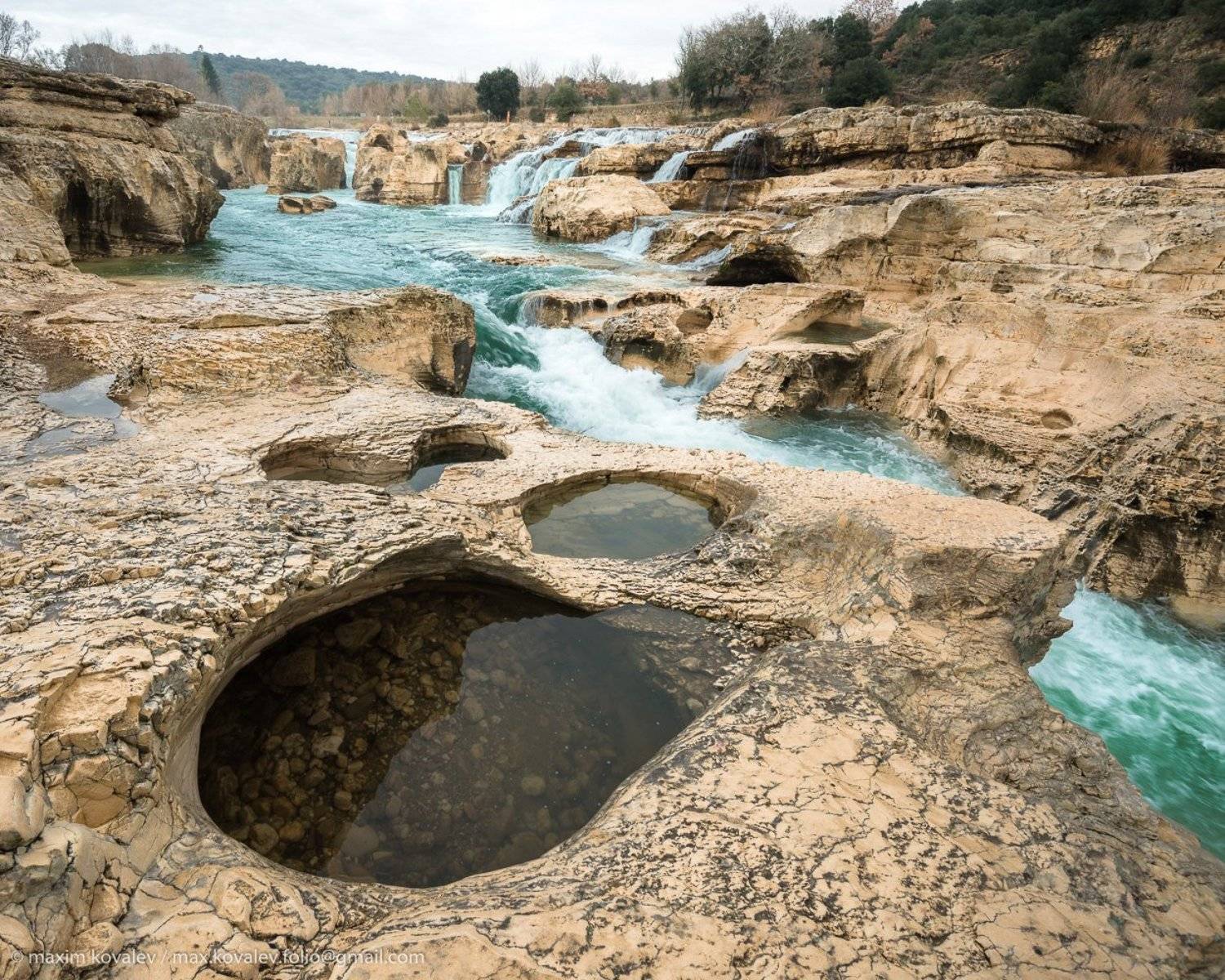 europe, france, la ceze river, la roque-sur-ceze, sautadet, сascade, bank, nature, river, rock, stone, water, waterfall, winter, европа, франция, берег реки, вода, водопад, зима, камень, каскад, порог, природа, река, скала,, Максим Ковалёв