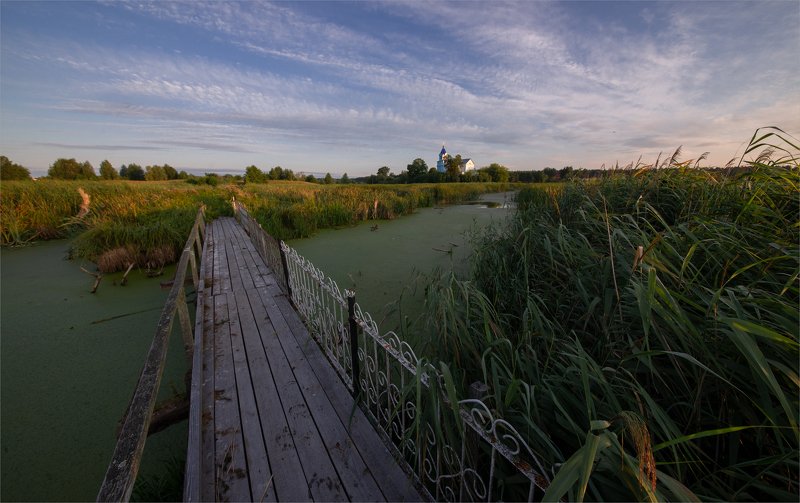 по тропинке к храму... фото превью