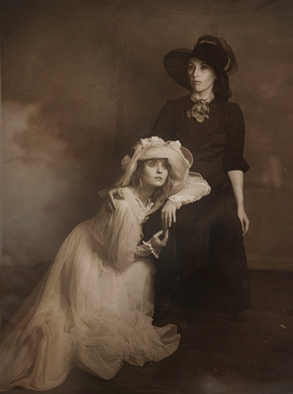 Две сестры фото превью