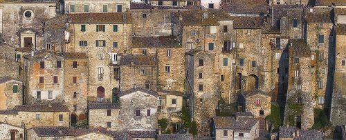 Хотя бы две жизни из своих девяти я проживу в Сорано..