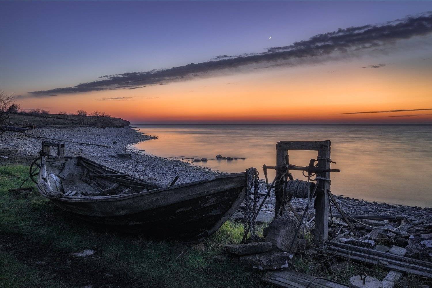 Afterglow, aftersunset, balticsea, Bay, Beach, bluehour, bluehour boatvinch, boat, chains, fishingboat, fishingcamp, flow, Grass, Gr&ouml;nvik, Gulf, Island, kalmarscounty, loch, lough, Moon, newmoon, old, rockycoast, Sea, Shore, shoreline, stonebeach, Sweden,, Ludwig Riml