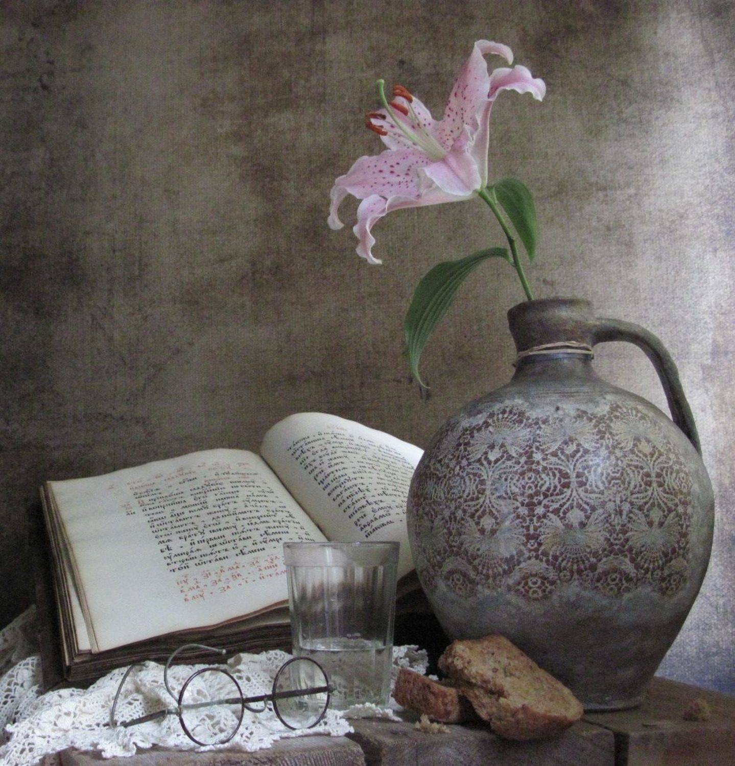 лилия. кувшин, винтаж, декупаж, евангелие, Наталия Тихомирова
