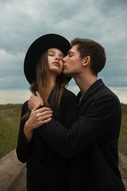 love  love in black фото превью