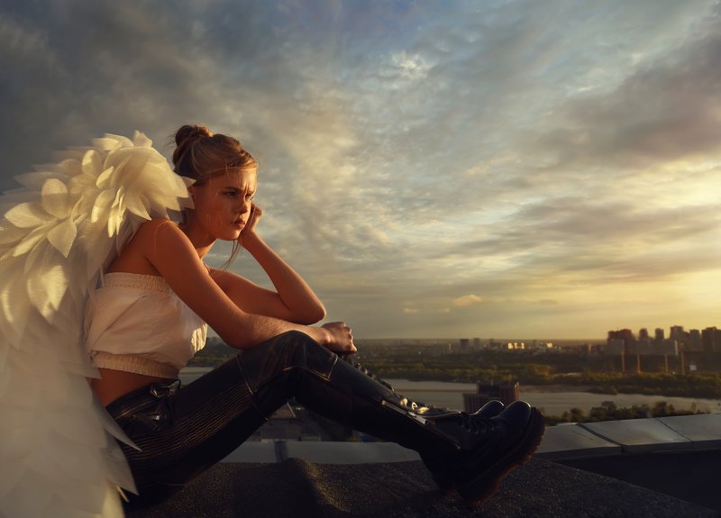 #love #angels #amour #sky #child #girl #boy #gun #beretta #ангелы #крыша #myths #ancient #beauté #photographyart #rooftop #rooftops #roofing  #photostory #love #conceptualphotography #art #photoart #anges #conceptual Amours No Remorse фото превью