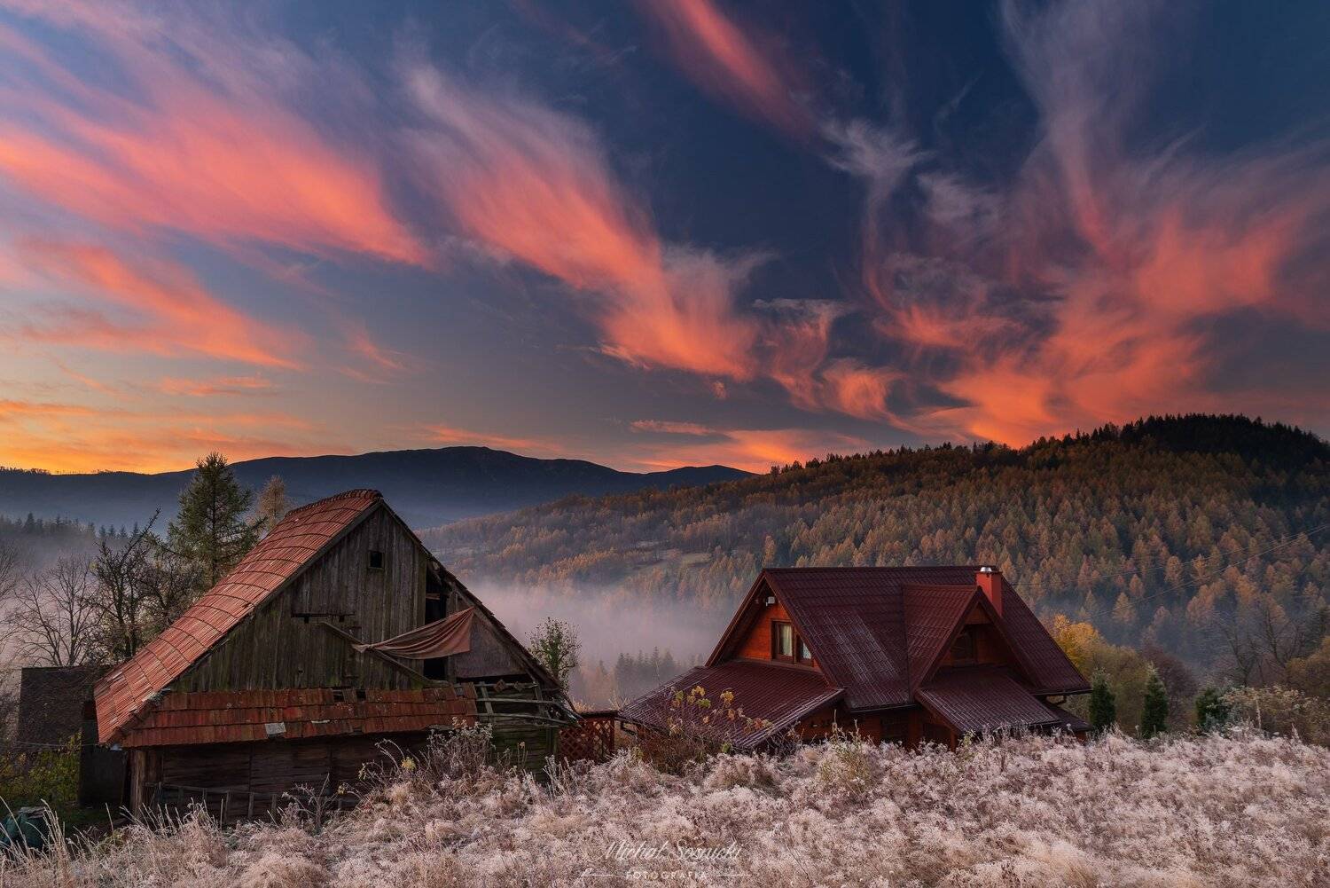 #poland #zawoja #morning #best #sky #dramatic #color #house #sunrise, Michał Sośnicki